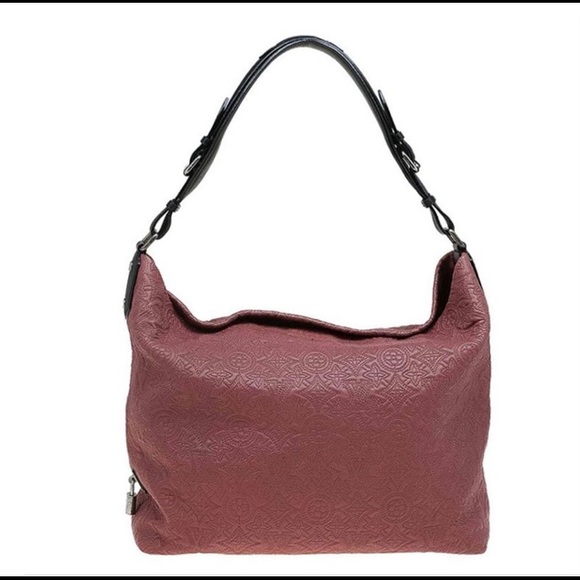 LOUIS VUITTON
Antheia Hobo PM
Est. Retail $3,250 - Picture 2 of 10